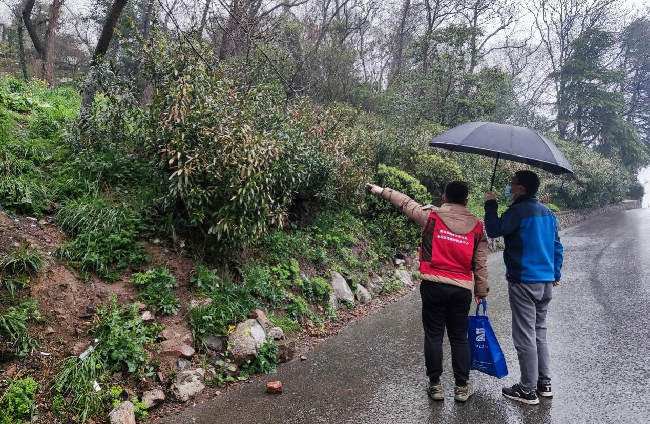 排查工作照1.png 排查工作照1.png